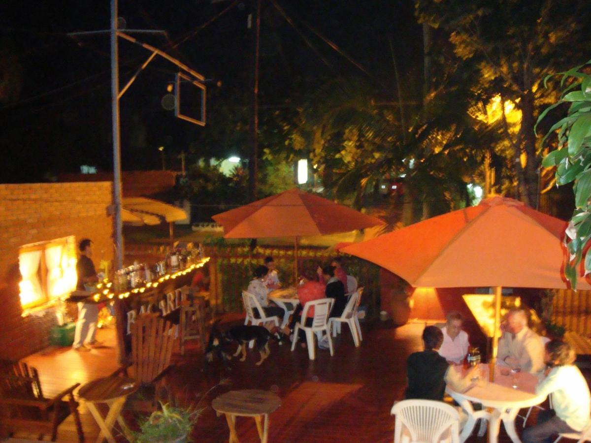 Residencial Uno Hostel Puerto Iguazú Kültér fotó