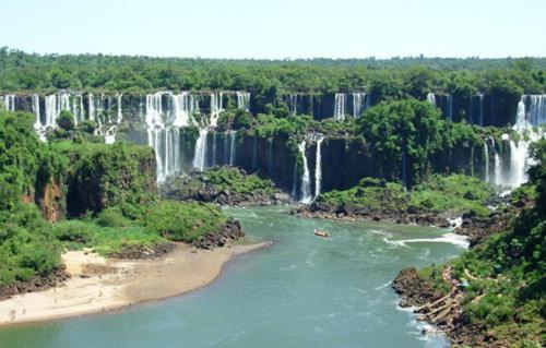 Residencial Uno Hostel Puerto Iguazú Kültér fotó